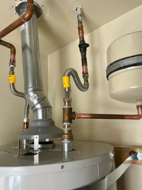 Water heater installation and plumbing repair in Norwood Park